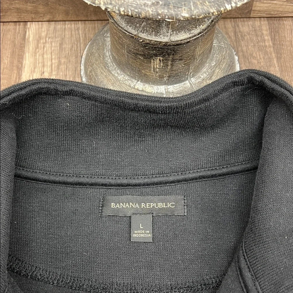 Banana Republic sleek black